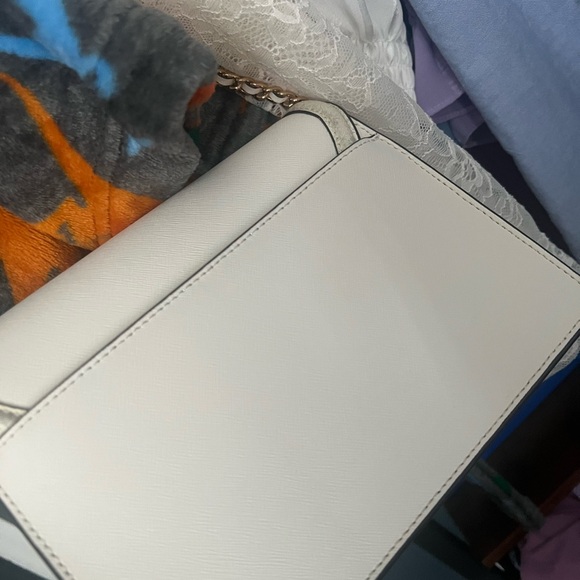 Tory Burch ROBINSON CONVERTIBLE SHOULDER - Picture 2 of 3